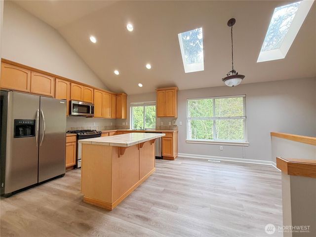 8412 NW Jeatran Place, Silverdale, WA 98383