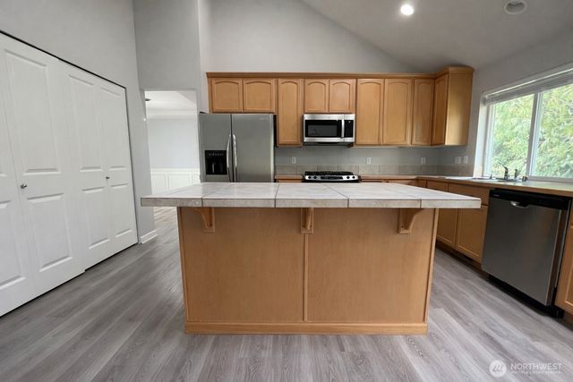 8412 NW Jeatran Place, Silverdale, WA 98383