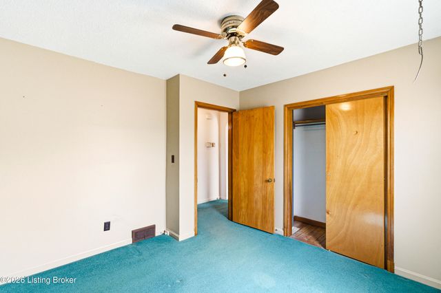 1812 Lewiston Dr, Louisville, KY 40216