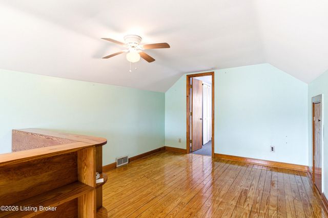 1812 Lewiston Dr, Louisville, KY 40216