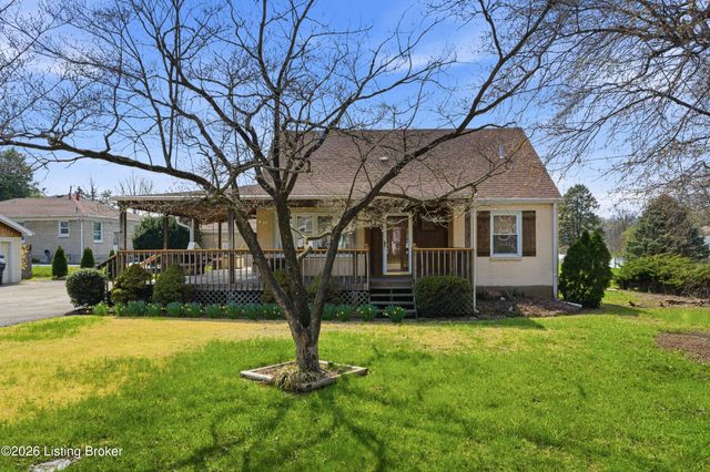 1812 Lewiston Dr, Louisville, KY 40216