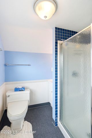 1812 Lewiston Dr, Louisville, KY 40216