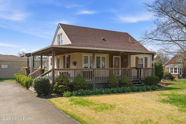 1812 Lewiston Dr, Louisville, KY 40216