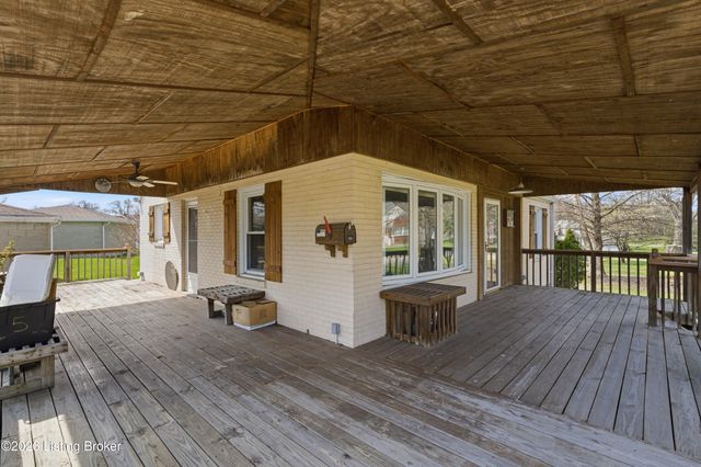 1812 Lewiston Dr, Louisville, KY 40216