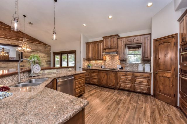 419 Spears Ranch RD, Jarrell, TX 76537