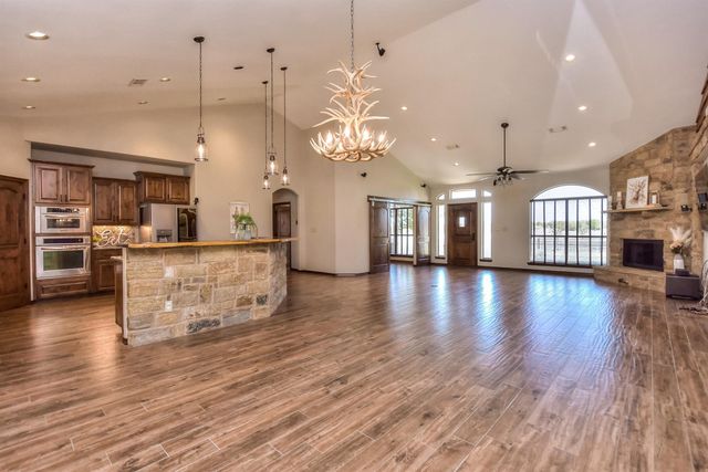 419 Spears Ranch RD, Jarrell, TX 76537