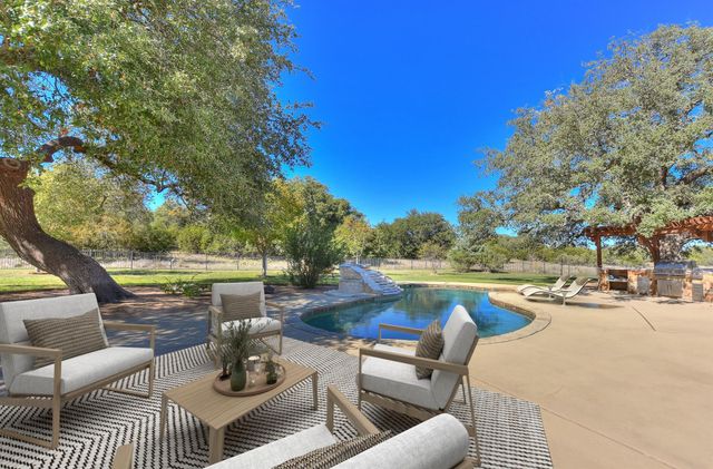 419 Spears Ranch RD, Jarrell, TX 76537