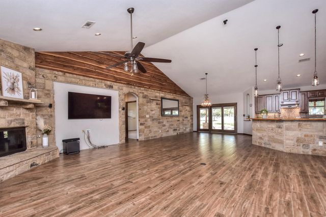 419 Spears Ranch RD, Jarrell, TX 76537