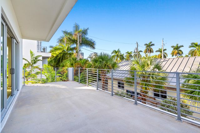 11 SE 11th Avenue, Fort Lauderdale, FL 33301