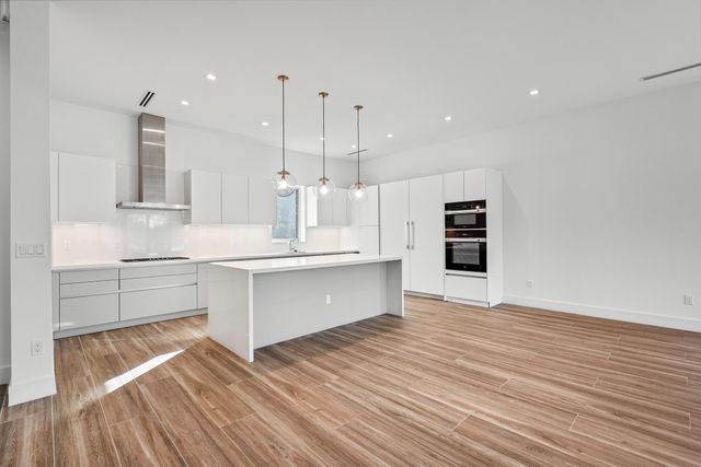 11 SE 11th Avenue, Fort Lauderdale, FL 33301