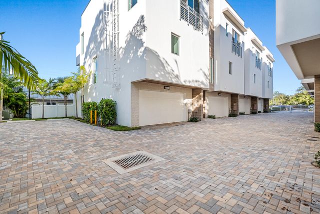 11 SE 11th Avenue, Fort Lauderdale, FL 33301
