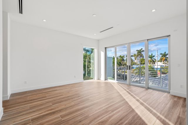 11 SE 11th Avenue, Fort Lauderdale, FL 33301