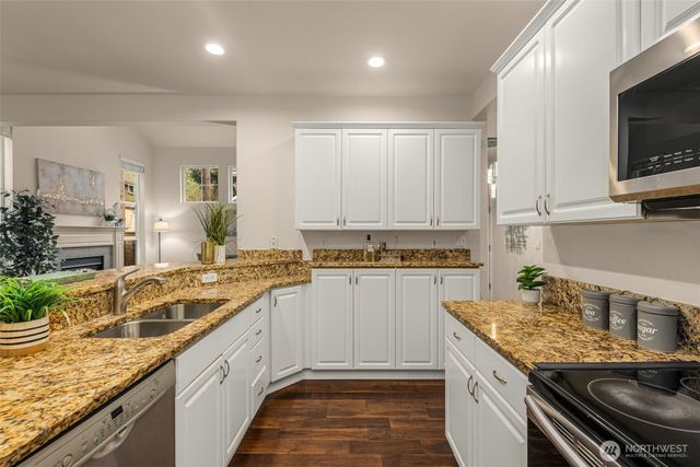 18391 NE 97th Court, Redmond, WA 98052