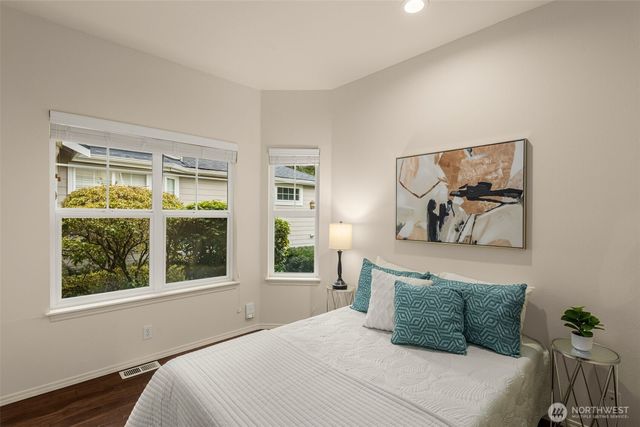 18391 NE 97th Court, Redmond, WA 98052