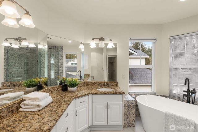 18391 NE 97th Court, Redmond, WA 98052