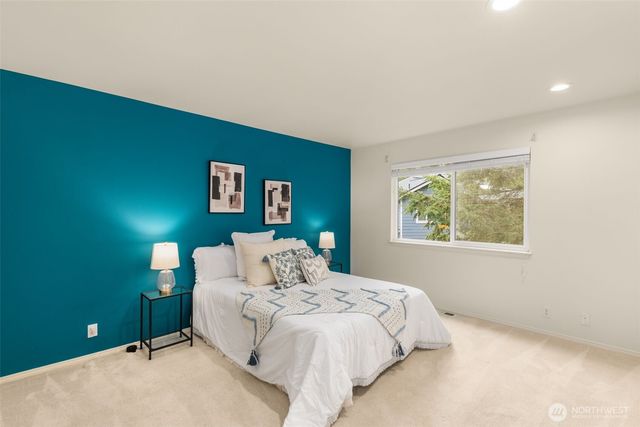 18391 NE 97th Court, Redmond, WA 98052