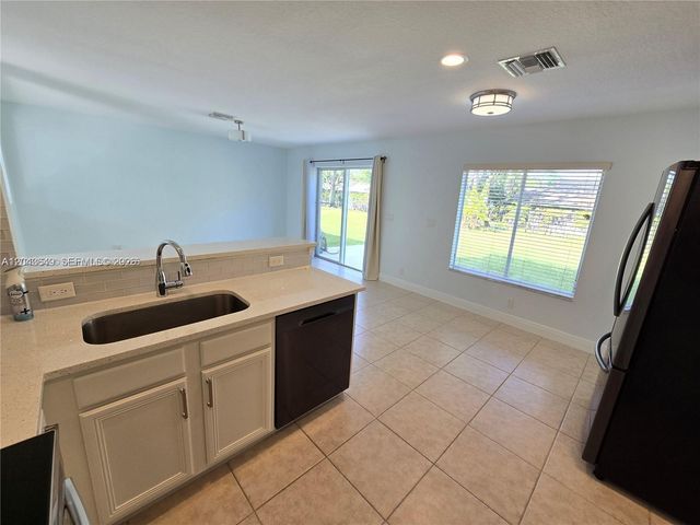 4670 SE Graham Dr, Stuart, FL 34997
