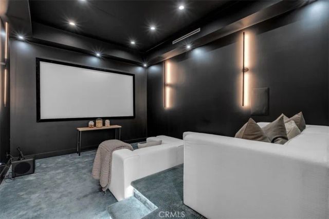 13016 Chandler, Sherman Oaks, CA 91401