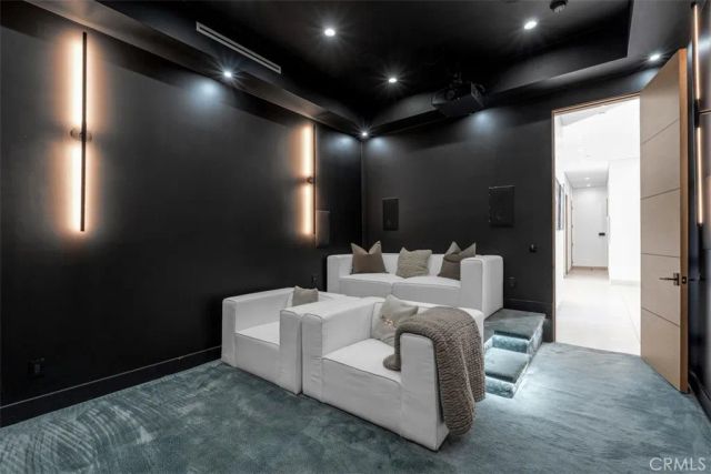 13016 Chandler, Sherman Oaks, CA 91401