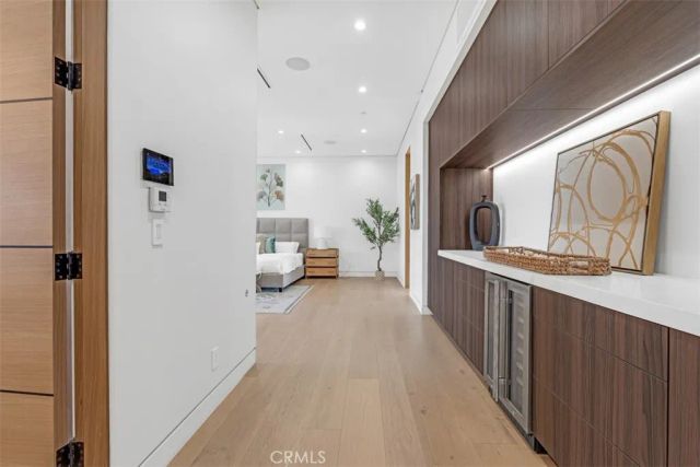 13016 Chandler, Sherman Oaks, CA 91401