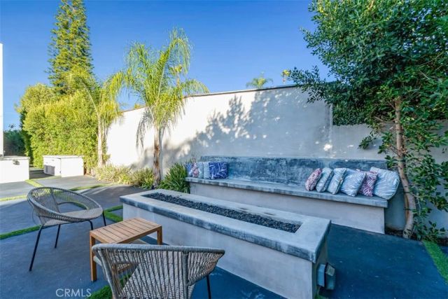 13016 Chandler, Sherman Oaks, CA 91401