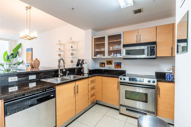 725 NE 22nd St 9E, Miami, FL 33137