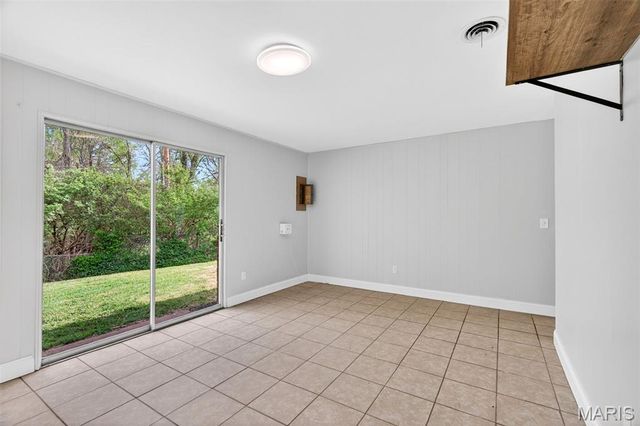 117 Old Oaks Drive, Ballwin, MO 63011