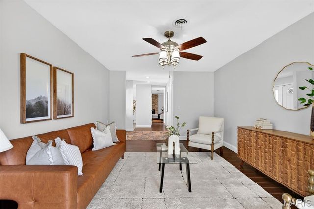 117 Old Oaks Drive, Ballwin, MO 63011