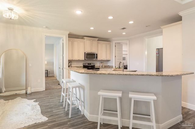 1018 Villa Venyce Ct, Gulf Breeze, FL 32563