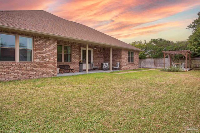 1018 Villa Venyce Ct, Gulf Breeze, FL 32563