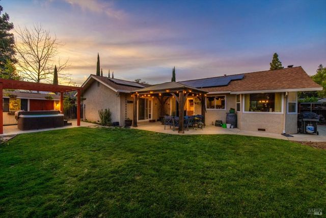 456 Marbella Ln, Vacaville, CA 95688