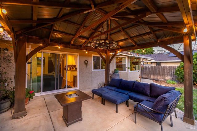 456 Marbella Ln, Vacaville, CA 95688