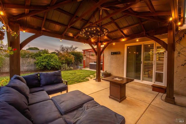 456 Marbella Ln, Vacaville, CA 95688