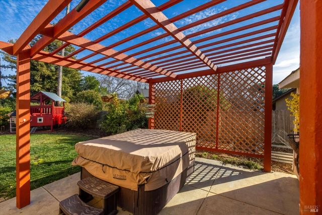 456 Marbella Ln, Vacaville, CA 95688