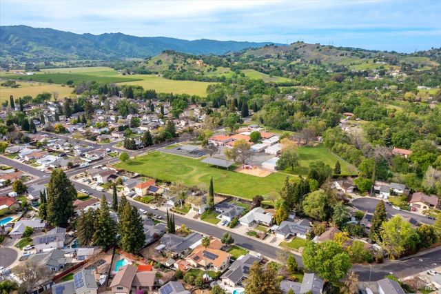 456 Marbella Ln, Vacaville, CA 95688