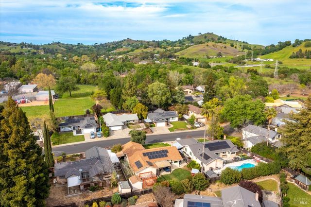 456 Marbella Ln, Vacaville, CA 95688