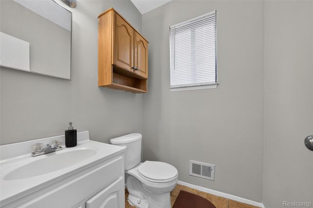 3703 Alderdale Drive, Sterling Heights, MI 48310