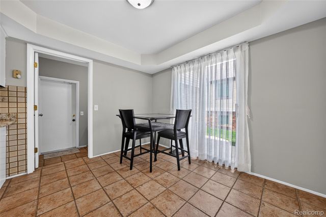 3703 Alderdale Drive, Sterling Heights, MI 48310