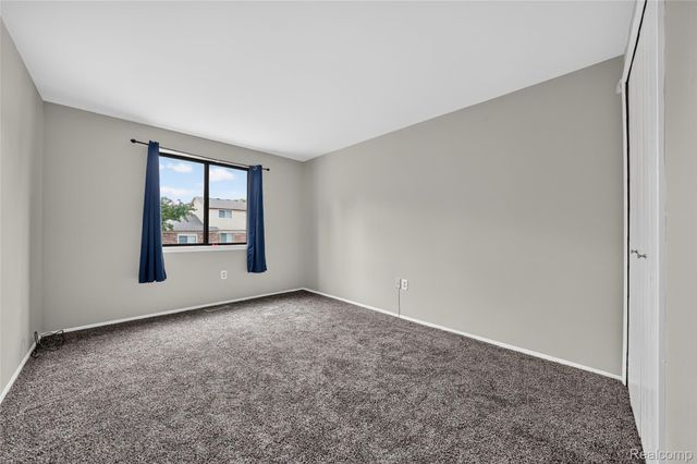 3703 Alderdale Drive, Sterling Heights, MI 48310