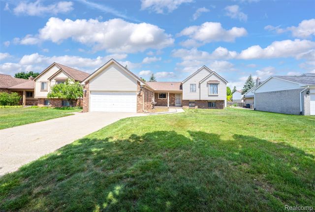 3703 Alderdale Drive, Sterling Heights, MI 48310