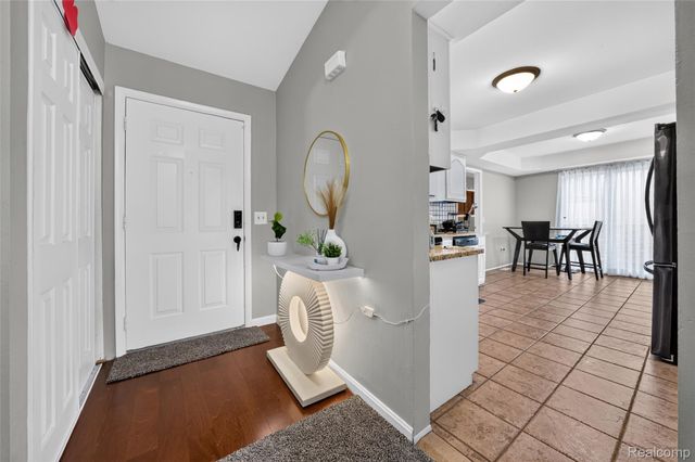 3703 Alderdale Drive, Sterling Heights, MI 48310