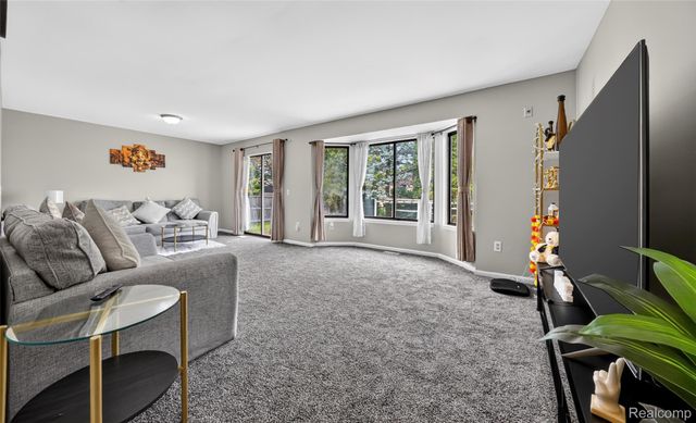 3703 Alderdale Drive, Sterling Heights, MI 48310