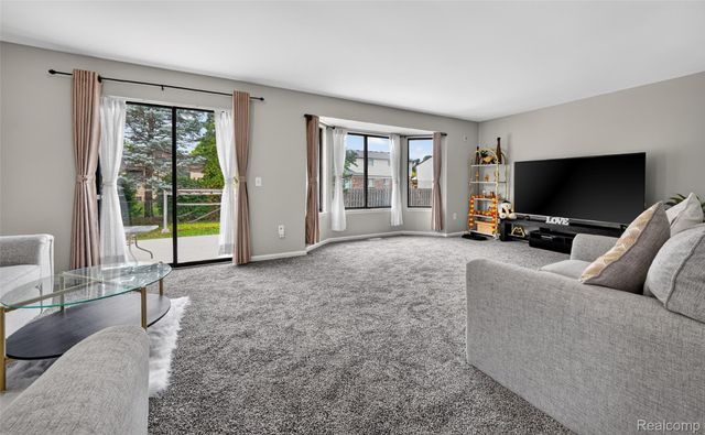 3703 Alderdale Drive, Sterling Heights, MI 48310
