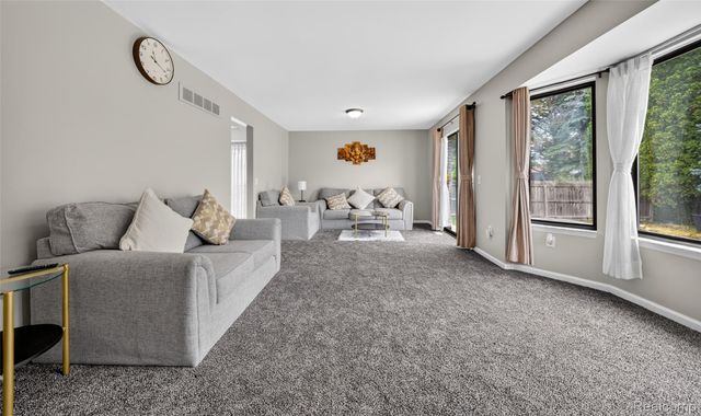 3703 Alderdale Drive, Sterling Heights, MI 48310