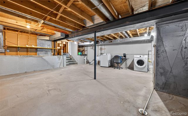 3703 Alderdale Drive, Sterling Heights, MI 48310