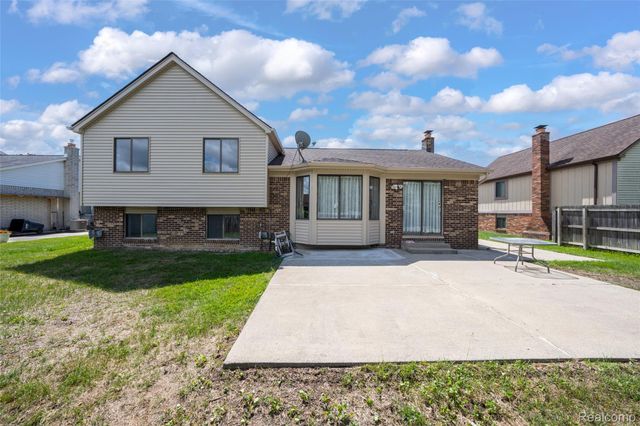 3703 Alderdale Drive, Sterling Heights, MI 48310
