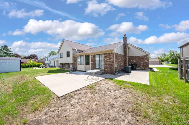 3703 Alderdale Drive, Sterling Heights, MI 48310