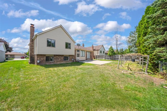 3703 Alderdale Drive, Sterling Heights, MI 48310