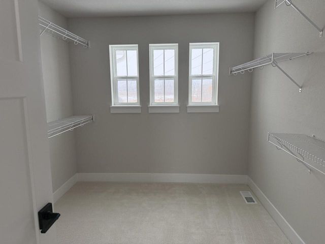 N50W19615 Tamarind WAY, Menomonee Falls, WI 53051