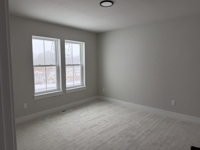 N50W19615 Tamarind WAY, Menomonee Falls, WI 53051